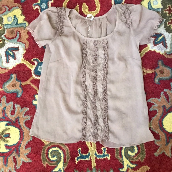 ruffle and lace blouse - Picture 2 of 5